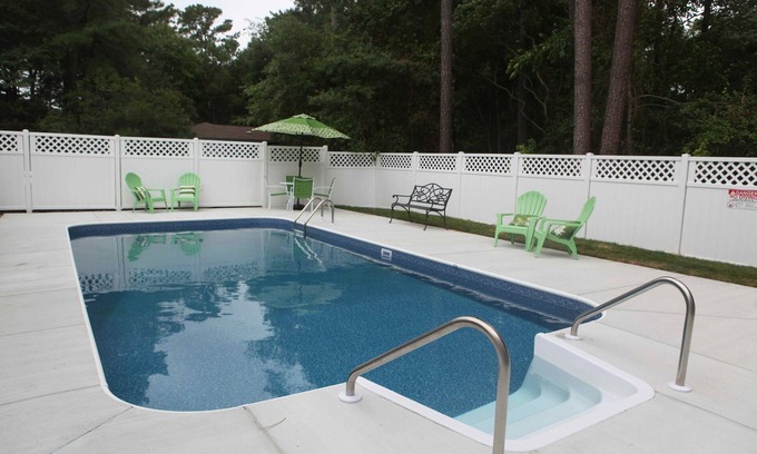 Bethany Beach Casa | Piscina privada, con descuento de $ 1,100 para los días 6 al 13 de julio y del 10 al 17 de agosto, ¡cerca de la playa!