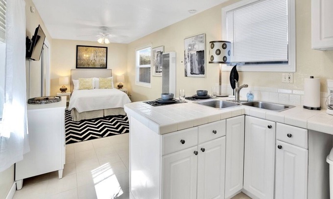 Seaside Apartamento | Private Seaside Studio Beach Retreat Near Monterey