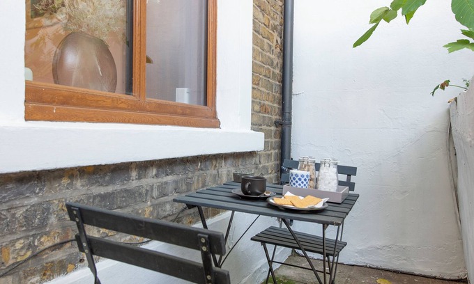 Stratford Apartamento | Private & Secluded City Garden Flat