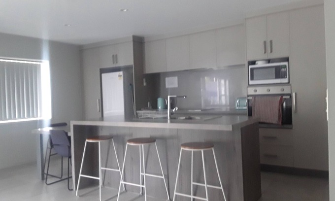 Tauranga Casa | PRIVATE, SECURE, CITY CENTER ROOM A3