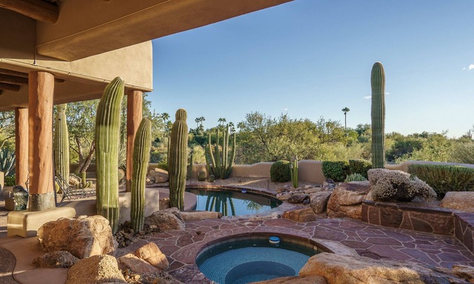 Carefree Fore Casa | Private Southwestern Luxury Oasis