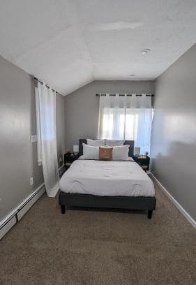 Holbrook Apartamento | Private, Spacious & Comfy 1 bedroom Entire Suite With Separate Entry & Free Parking