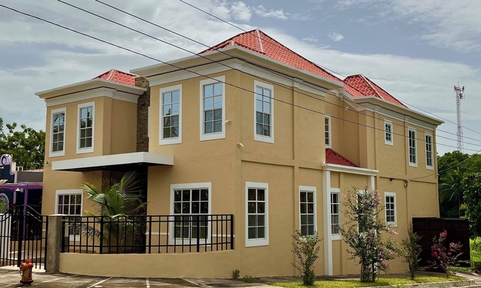 San Miguel Casa | Private Spacious Modern 4BR Home with Full Kitchen