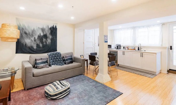 Potrero Hill Casa | Privada, lujosa y moderna suite Potrero con estacionamiento y jardín privado