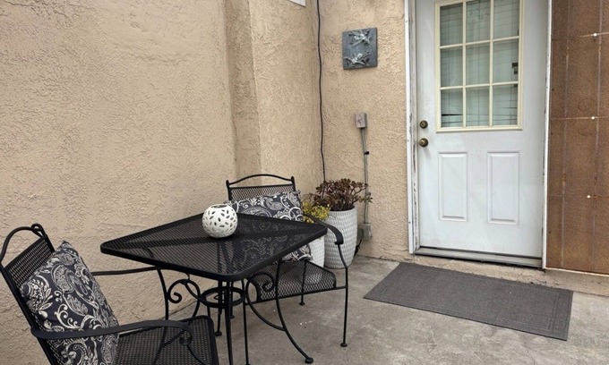 Torrance Apartamento | Private studio in Redondo Beach - steps from the beach
