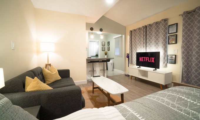 Pasadena Casa | Private Studio - Quiet & Convenient in Pasadena