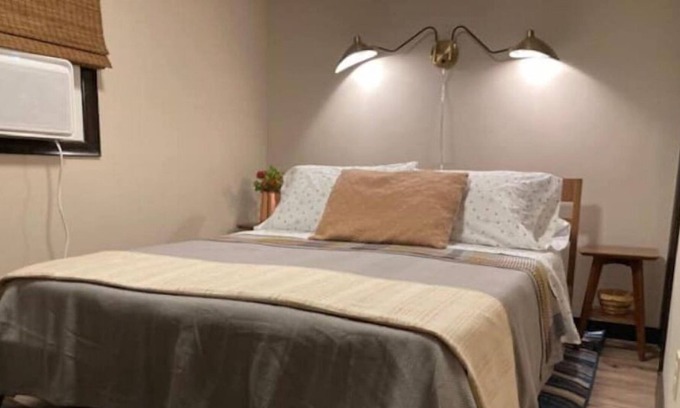 Albany Otro | Private suite on small working farm