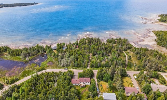 Tobermory Cabaña | Private sunset getaway near Tobermory