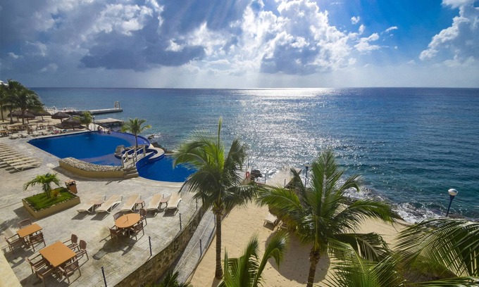 Colonia Andres Condominio | Private Terrace with Ocean Views!