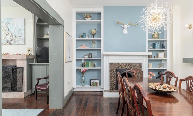 Eastside Casa | ★Private terrace & parking ★ at this Historic 1800's Townhome in ❤︎ of City
