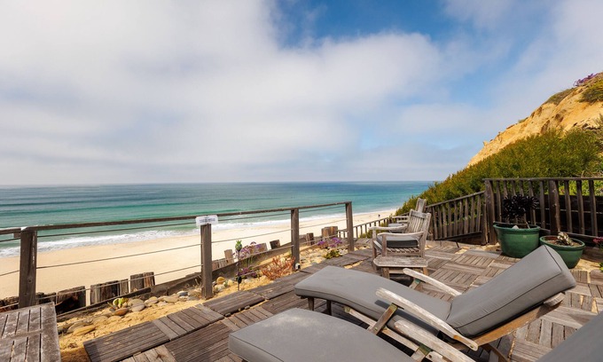 Solana Beach Casa | Summer Specials - Pool + Spa + Beach Access