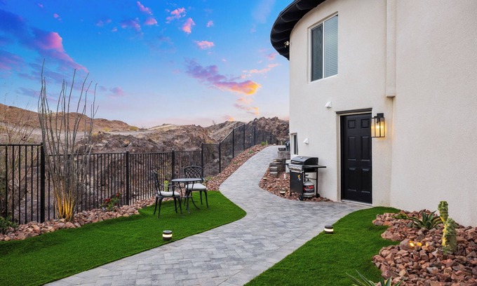 Lake Havasu City Casa | Private Unit Nestled in Nature