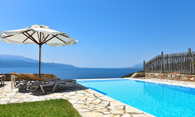 Dorida Villa | Villa nueva! Impresionantes vistas al mar, piscina, cerca de la playa, ubicación única