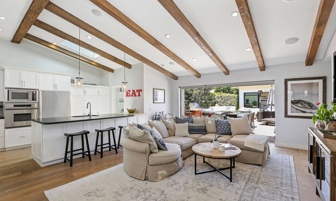 Corona del Mar Casa | Private Wading Pool Home with Patio