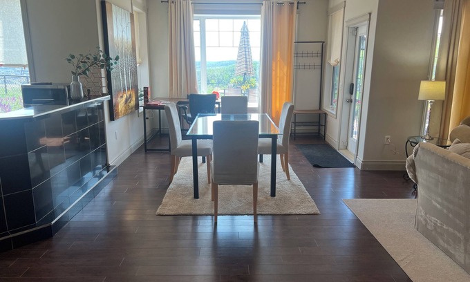 Southeast Calgary Casa | Private Walkout Suite with a View