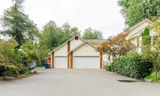 Auburn Casa | Private Waterfront Retreat near downtown Auburn
