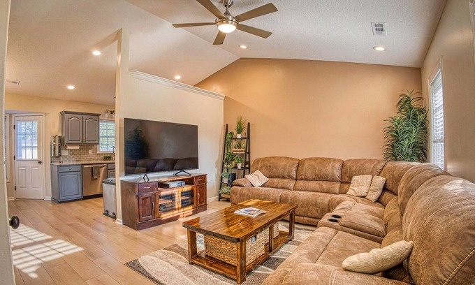Winston - Salem Casa | Private Winston Oasis, 4 miles from Baptist Hospital!