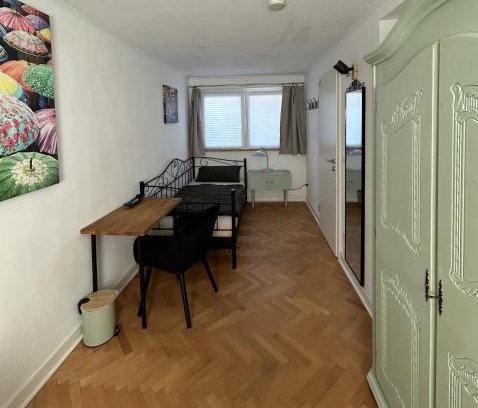 Graurheindorf Casa | Private Zimmer mit eigener Küche und in Rheinnähe
