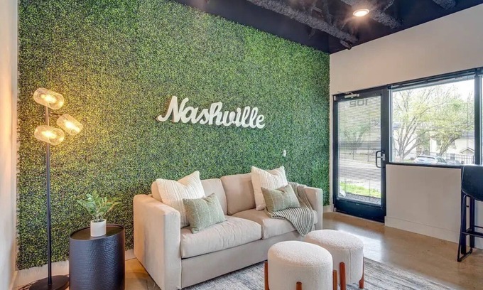 Glencliff Estates Condominio | Probably On Broadway, Cozy Nashville Condo