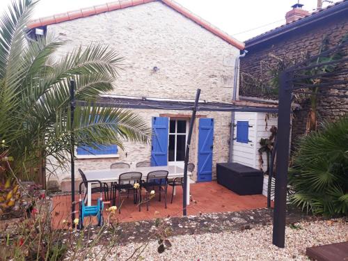 Savigny-sous-Faye Casa | Proche Futuroscope - Maison de campagne - La petite Lucie