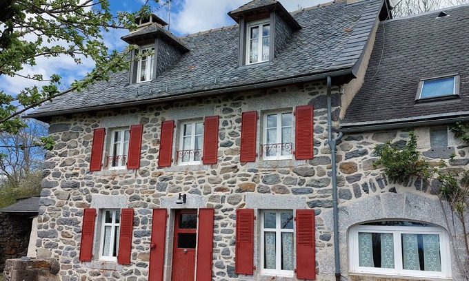 Curieres Casa | Proche Laguiole - Maison au Calme - vue Imprenable