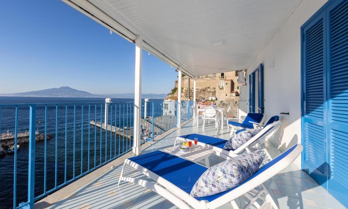 Sorrento Historic Centre Apartamento | Profumo di mare Apartment Marina Grande