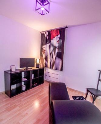 Walbourg Apartamento | PRoJET KUROI - Love Room BDSM - Balançoire, Banc de fessée, Pilori, Cage, Croix, Tantra