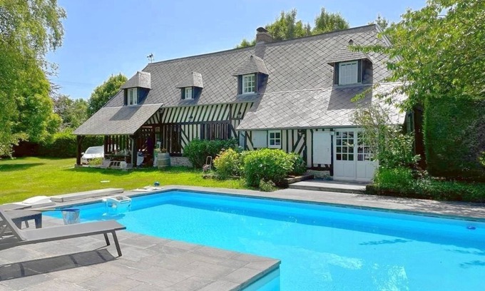 Le Mesnil-sur-Blangy Casa | Property 20km from Deauville: 2 holiday homes, a leisure room