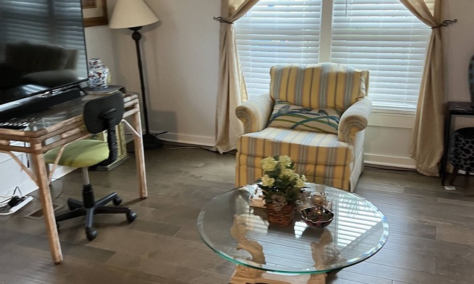 Wilmington Beach Cabaña | Property is 4 blocks from ocean measuring 1500 ft to the ocean 1 mile boardwalk