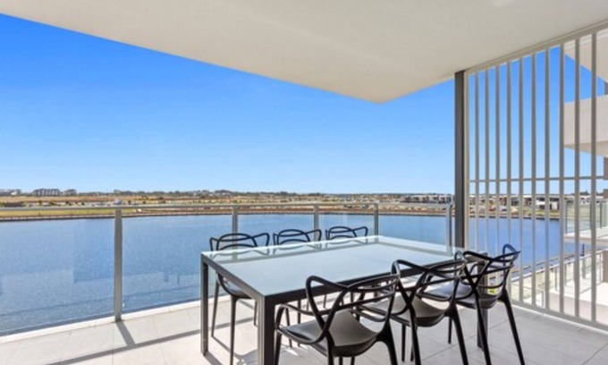 Birtinya Apartamento | Property Vine - North Shore Kawana and Waterline