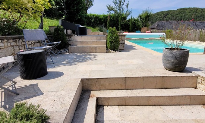 Coly Casa | Propriété de Caractère Comprenant 2 Maisons et une Piscine