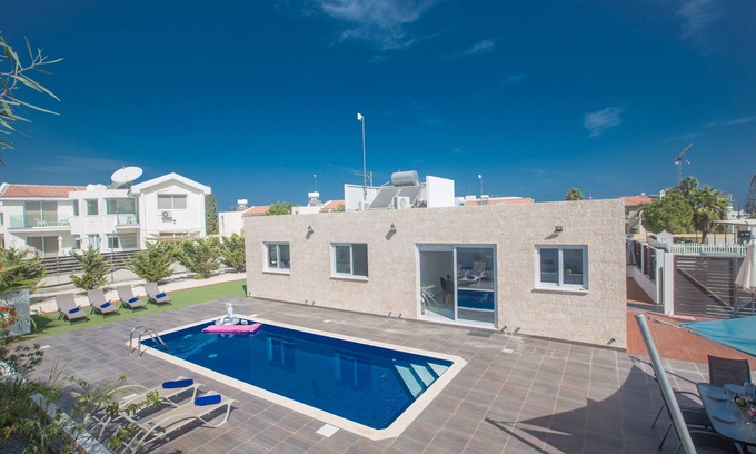 Protaras Cabaña | Protaras Villa GD44 - una villa que tiene capacidad para 6 invitados en 3 dormitorios