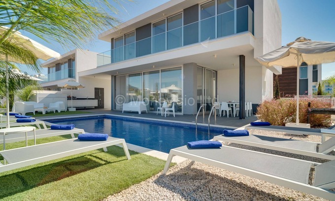 Protaras Villa | Protaras Olivine Pearl Villa 16 Cerca del centro