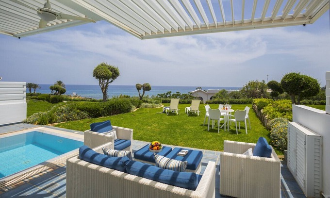 Pernera Villa | PRSB4 Sirina Pearl Sea Front Villa