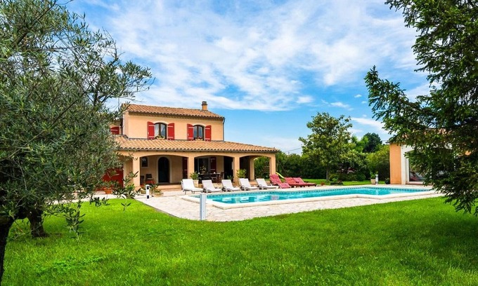 Althen-des-Paluds Casa | Villa privada con piscina, aire acondicionado, jardín, Wi-Fi, ping-pong y futbolín