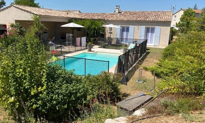 Vinon-sur-Verdon Villa | Villa provenzal con piscina