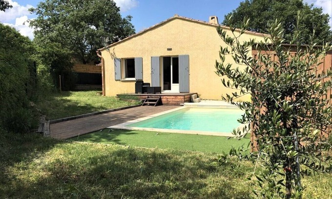 Saint-Julien-de-Peyrolas Casa | Provencal cottage Bella Peyrolas, private swimming pool not overlooked, enclosed garden