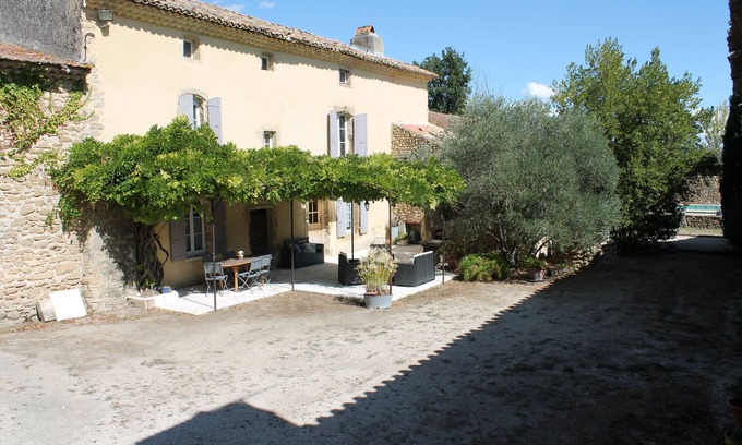 Rochegude Otro | casa de campo provenzal con piscina