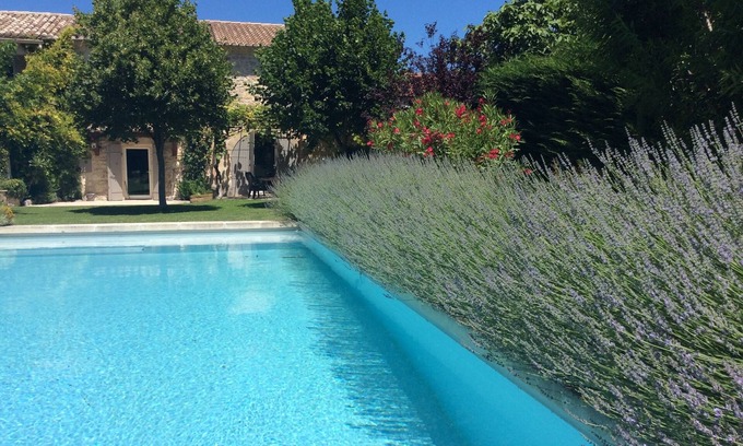 Mouries Otro | Casa de campo provenzal con piscina, casita de piscina y bolera
