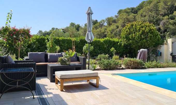 La Colle-sur-Loup Villa | Provencal house fully secured with private swimming pool