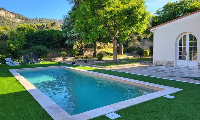 Aubagne Villa | Provencal house on flat land/ Large garden/ Swimming pool