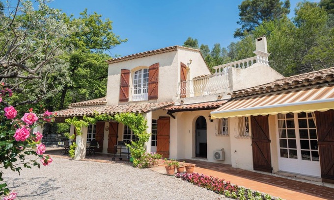 Callas Villa | Villa de estilo provenzal con piscina, región de Provenza-Costa Azul