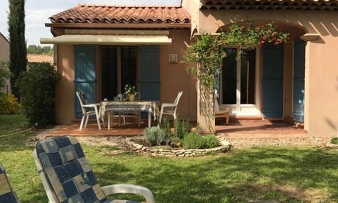 Pierrevert Villa | Encantadora casa en residencia privada, con piscina compartida, Golf du Lubéron