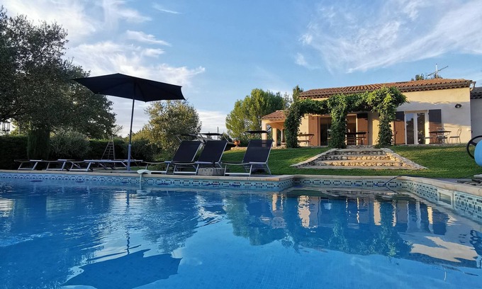 Cadenet Casa | Tradicional villa provenzal al pie de los viñedos entre el macizo de LUBERON.