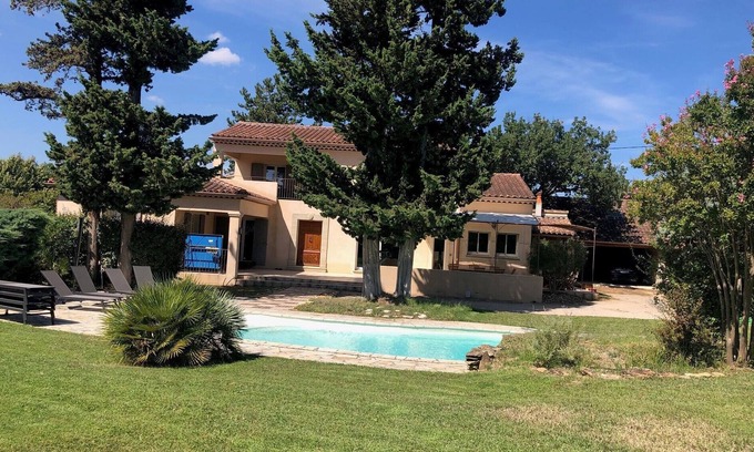Monteux Villa | Provencal villa with swimming pool for 8 people