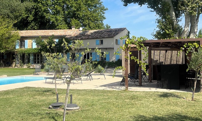 Courthezon Casa | Provence country house in the Chateauneuf-du-Pape wine region