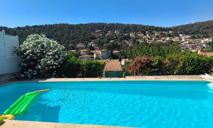 Carnoux-en-Provence Casa | Provence getaway just minutes from Cassis with private pool