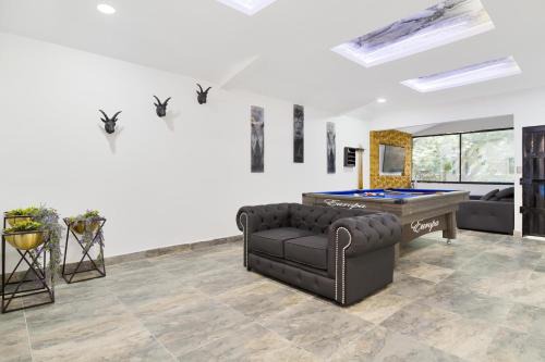 El Poblado Apartamento | Provenza! Golden Jacuzzi - 5BR only 1 Block from lleras