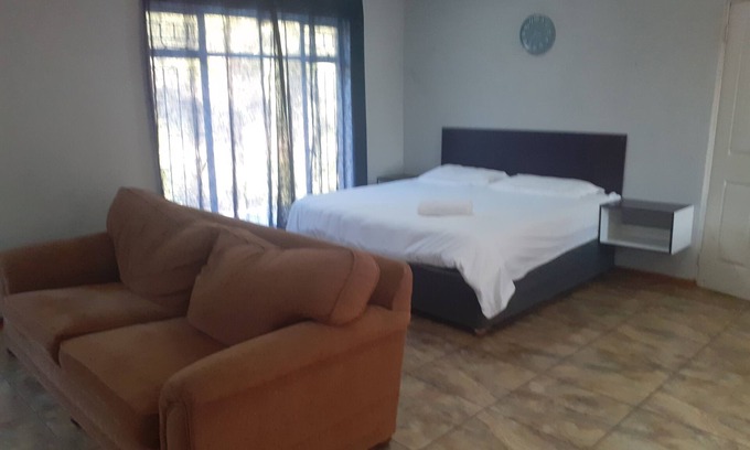 Nelspruit Casa | Proximity to Business Hubs – Ideal for Productivity and Relaxation!