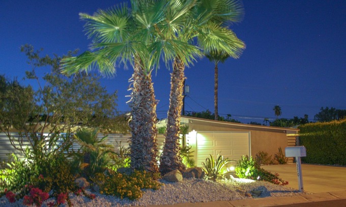 Palm Springs Casa | PS-ID # 75 Martinis junto a la piscina o una escapada romántica